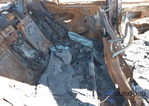 2020 Toyota Camry Se z USA, uszkodzony, nr VIN 4T1G11AK6LU986905